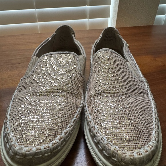 Yellow Box Women's Glitter Loafers women’s sized 6 - Picture 10 of 13
